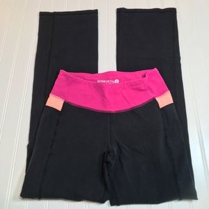 Old Navy Semi-Fitted Yoga Pants Size Medium